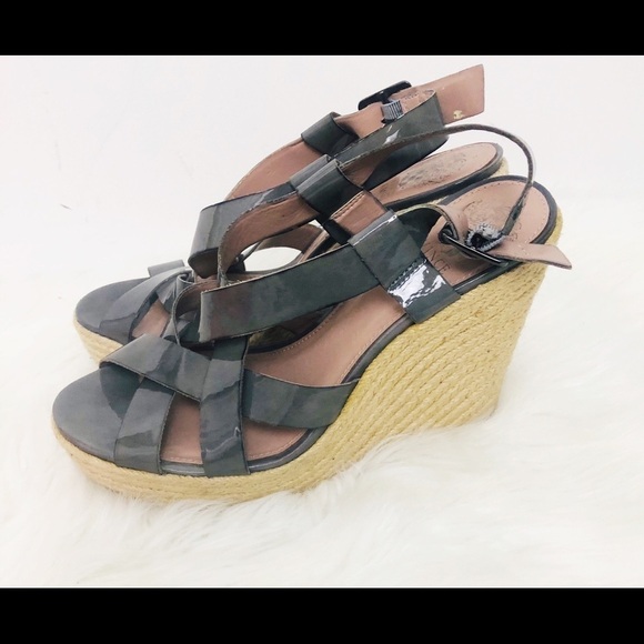 Vince Camuto Gray patent leather wedges - Picture 3 of 8